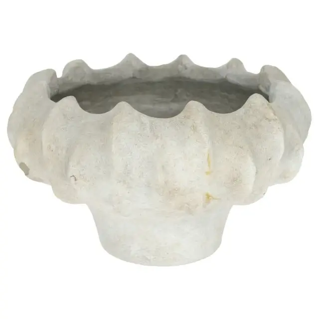 Kaspó tölcsér formájú cement 